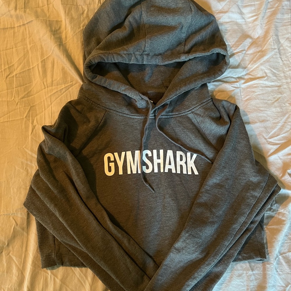 Gym shark cropped hoodie